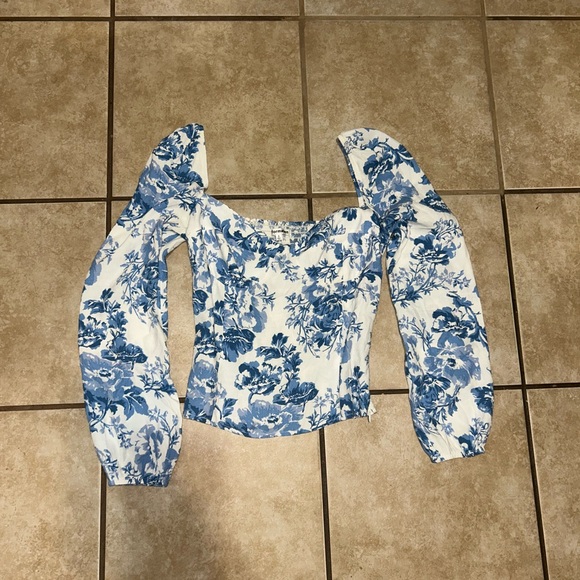 Reformation Tops - Reformation Reign Top in Olympia Size 2